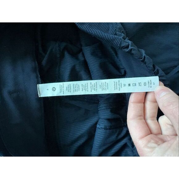 Lululemon Beyond the Studio Jogger In True Navy Size 4 - Picture 4 of 6